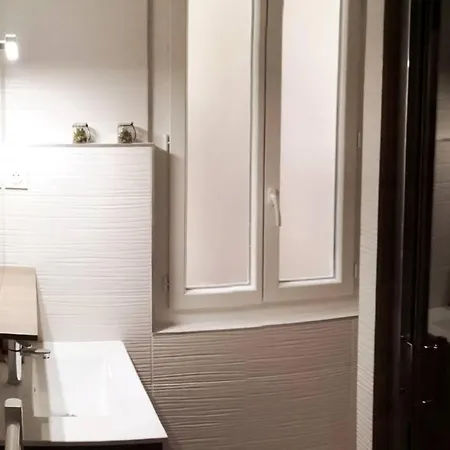 Appartement 60m² Avec Vue Sur Le Vieux Port... *