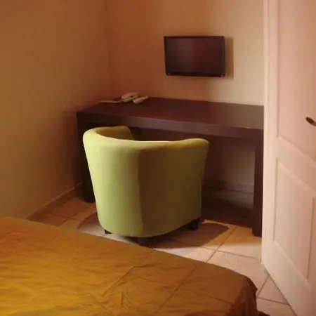 Hotel La Maillane La Penne-sur-Huveaune