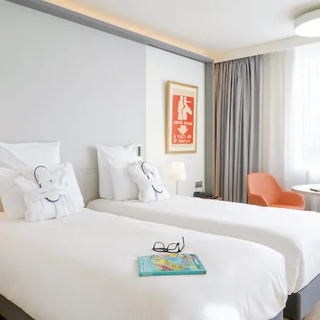 Отель Mercure Centre Prado Velodrome