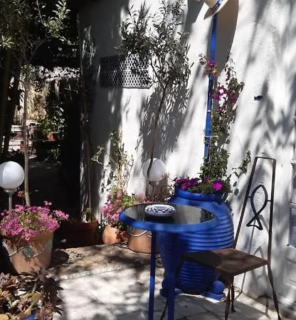 Maison Et Terrasse Dans Le Jardin Du Chateau De Gaillard Дом отдыха *
