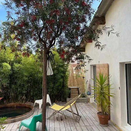 Casa vacanze Maison 180 M2 Avec Bassin-piscine En Bois A Vauban