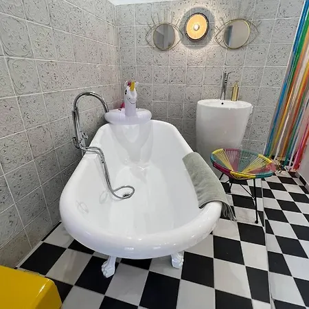La Popart - Baignoire - Lit Rond Apartamento Marselha