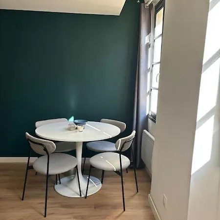 Daire Lumineux De 40m2 A 300m Du Vieux Port *