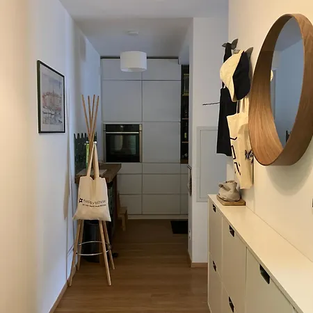 Super Longchamp Apartment