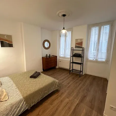 Le Decazes, Sejournez A Deux Pas De La Apartment Marseille