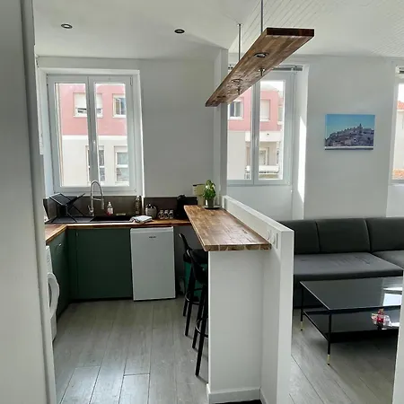 T2 Centre Apartment