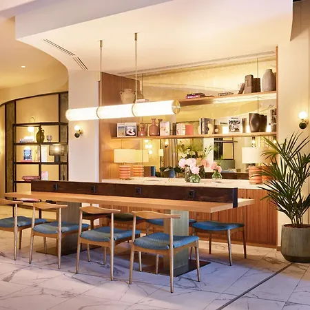 Ξενοδοχείο Radisson Blu Vieux Port