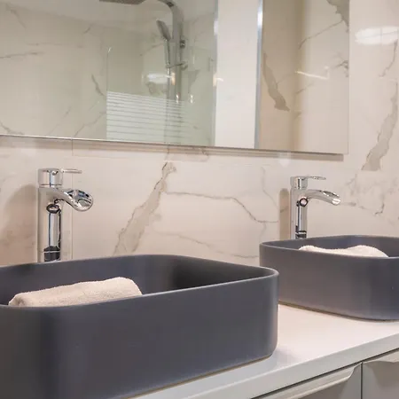 6raou T4 Proche Castellane - Centre Apartamento