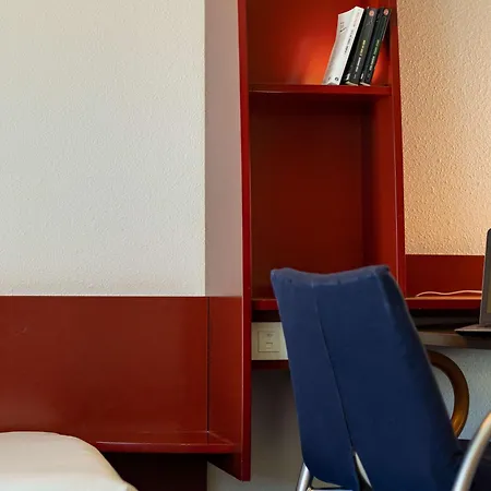 Novotel Centre Euromed 4*