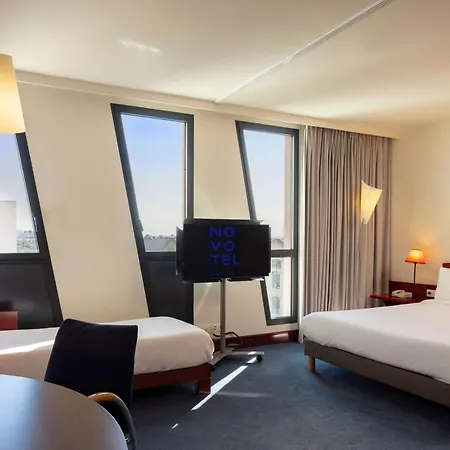 Hotel Novotel Centre Euromed 4*