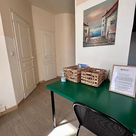 Apartment Joli Aux Chartreux - Calme & Lumineux Marseille