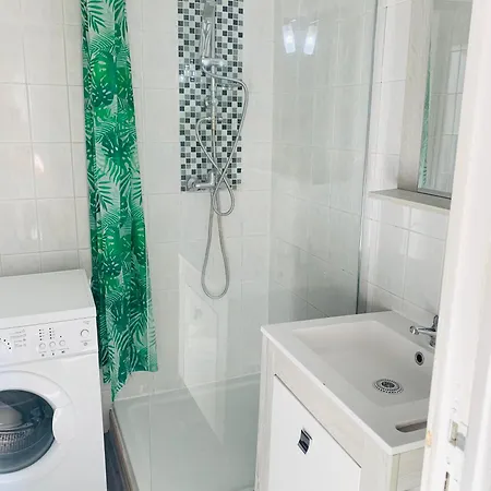 Apartamento Terrasse Au Pied De La Gare *