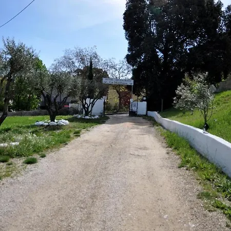 La Maillane La Penne-sur-Huveaune