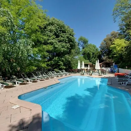 La Maillane Hotel La Penne-sur-Huveaune