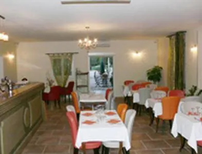 La Maillane Hotel