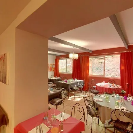 La Maillane Hotel
