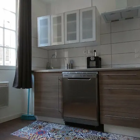 La Maison De Valentino * Marseilles