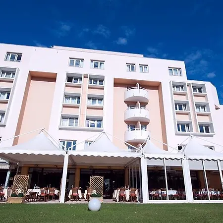 Le Drip's Otel