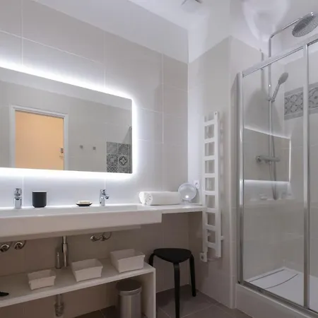 Design Suites - Vieux Port Marseille