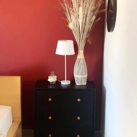 Lac Rose - Parking, Metro, Jusqu'a 4 Personnes * Marseille