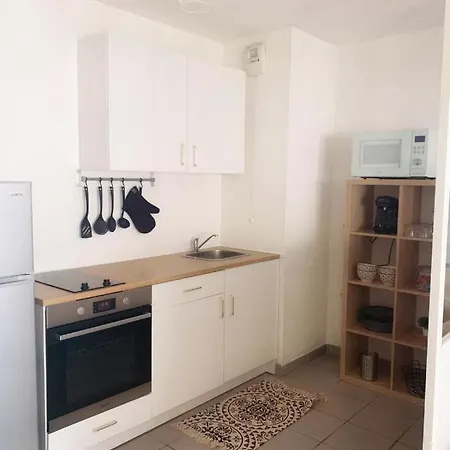 Lac Rose - Parking, Metro, Jusqu'a 4 Personnes Marseille