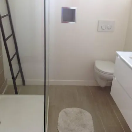Sur La Corniche Apartment *