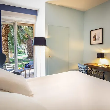 Otel Mercure Centre Bompard La Corniche 4*