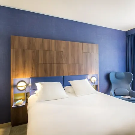 Otel Mercure Centre Bompard La Corniche 4*