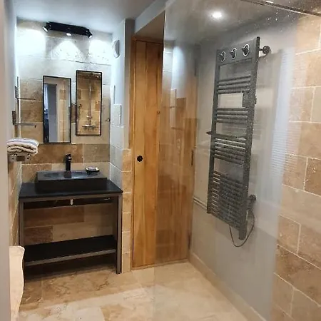 Grand Loft En Plein Coeur Du Vieux-port Apartment