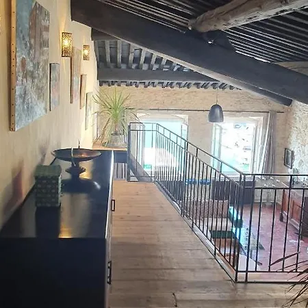 Grand Loft En Plein Coeur Du Vieux-port Apartment