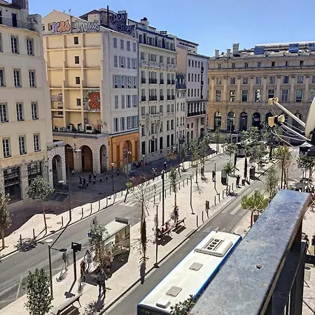 Climatisé Hyper Centre De Appartamento