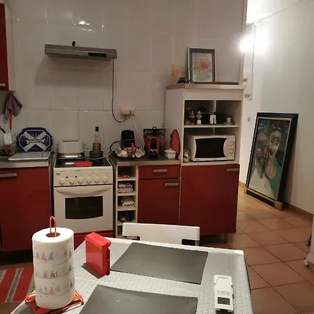 En Sous Sol De Avec Acces Jardin Et Piscine Guest house Marseille