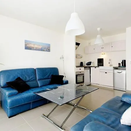 Catalans-air-conditioned, Balcony 2 Min Walk Catalans Apartment