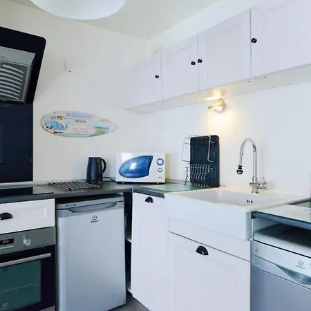 Catalans-air-conditioned, Balcony 2 Min Walk Catalans