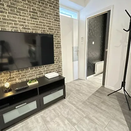 Apartment Urban Chic By Anders - Terrassewifinetflixclim