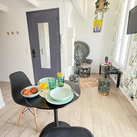 Le Jungle By Anderslocationterrassewifi-netflix Apartment Marseille
