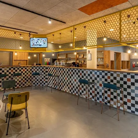 ホテル Meininger Centre La Joliette マルセイユ
