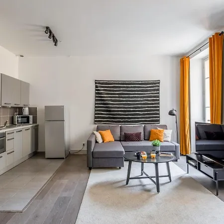 Appartement Large Modern And Calm Flat At The Doors Of Panier In - Welkeys *