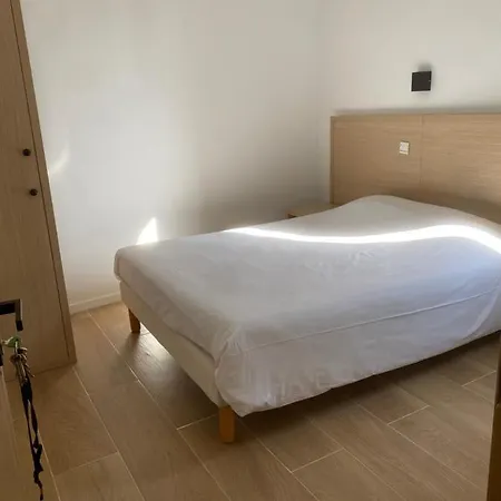Otel Raphael Prado 2*