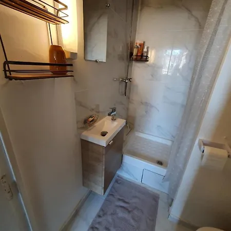 Studio Mezzanine Au Coeur De Lodi /baille * Marseille