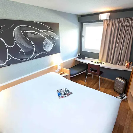 Hotel Ibis Timone 3*
