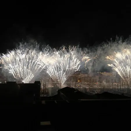 Privee Du Balcon Du Vieux Port 4* Марсель