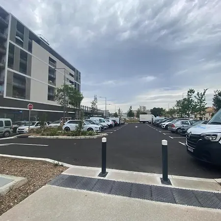 Spacieux Avec Grande Terrasse Apartment *