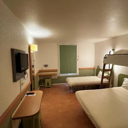 Ibis Budget Est Porte D'aubagne Hotel