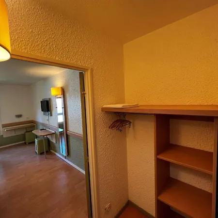 Hotel Ibis Budget Est Porte D'aubagne