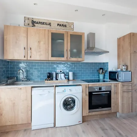 Rocca Bianca - Sur La Roche Face A La Et La Bonne Mere Apartamento