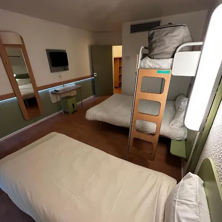 Ibis Budget Est Porte D'aubagne Hotel 2*