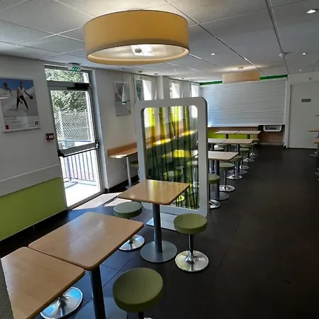 Ibis Budget Est Porte D'aubagne Hotel 2*