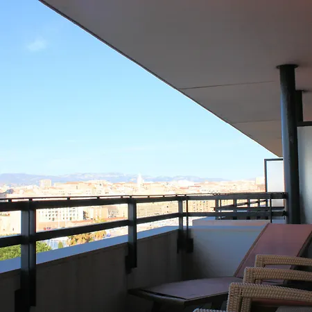 Hotel New Of - Vieux Port 4*