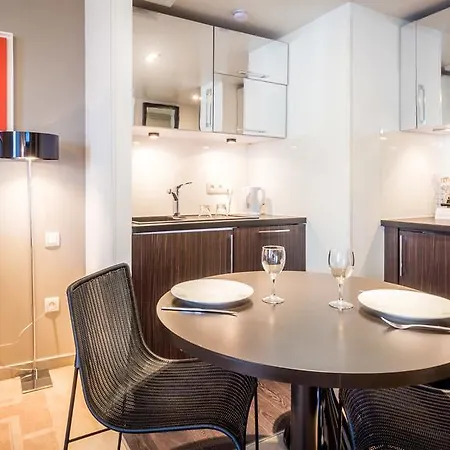 Adagio Timone Hotel apartamentowy